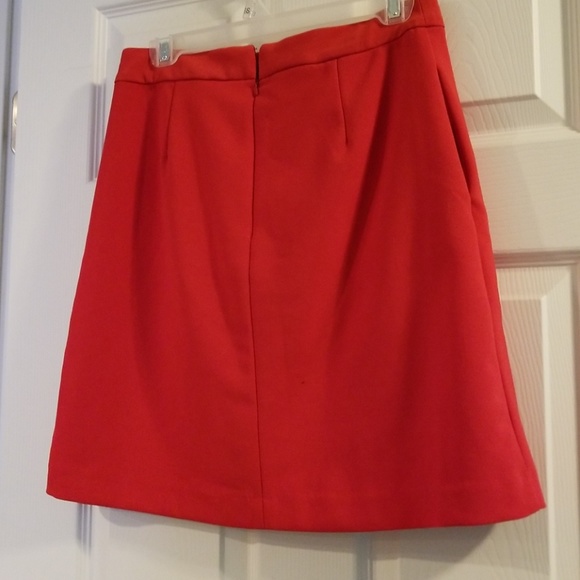 Halogen Red "Wrap" skirt with full size pockets - Picture 2 of 5